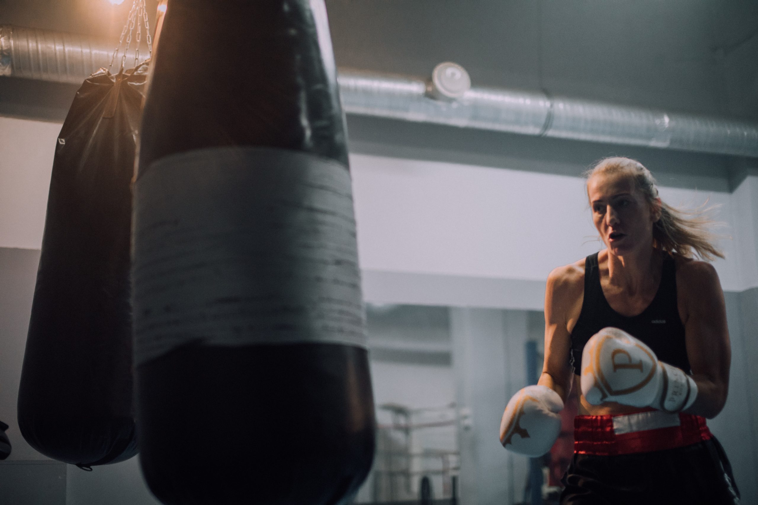 The Power Of Heavy Bag Training – Unleash The Champion Within – Muscle 